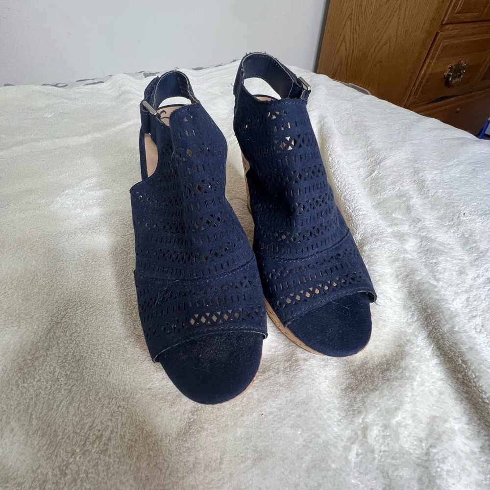 American Rag navy blue wedges